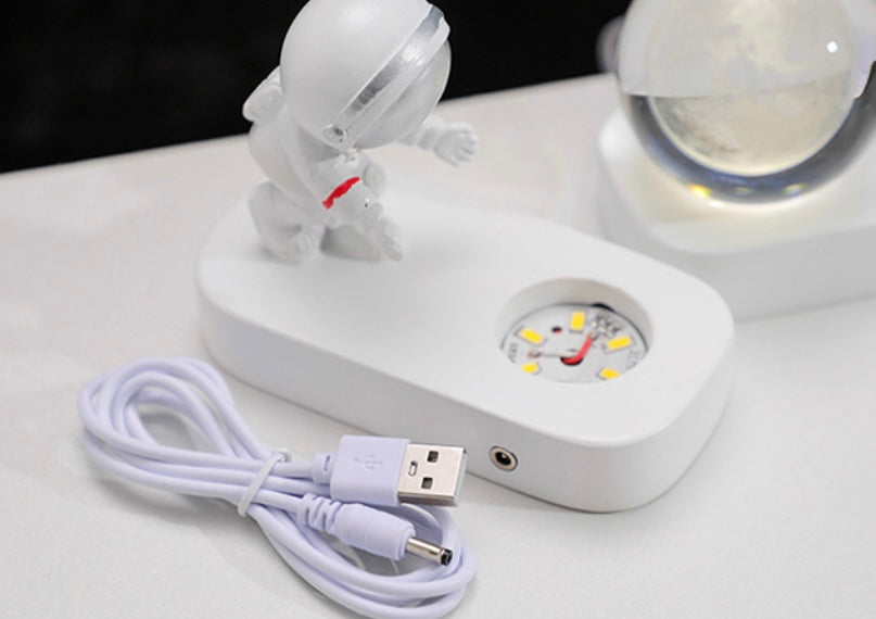 Astronaut Starry Sky Walk Small Night Lamp